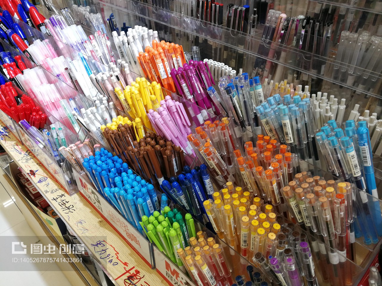 天津開學季文具熱銷 新學期新氣象
